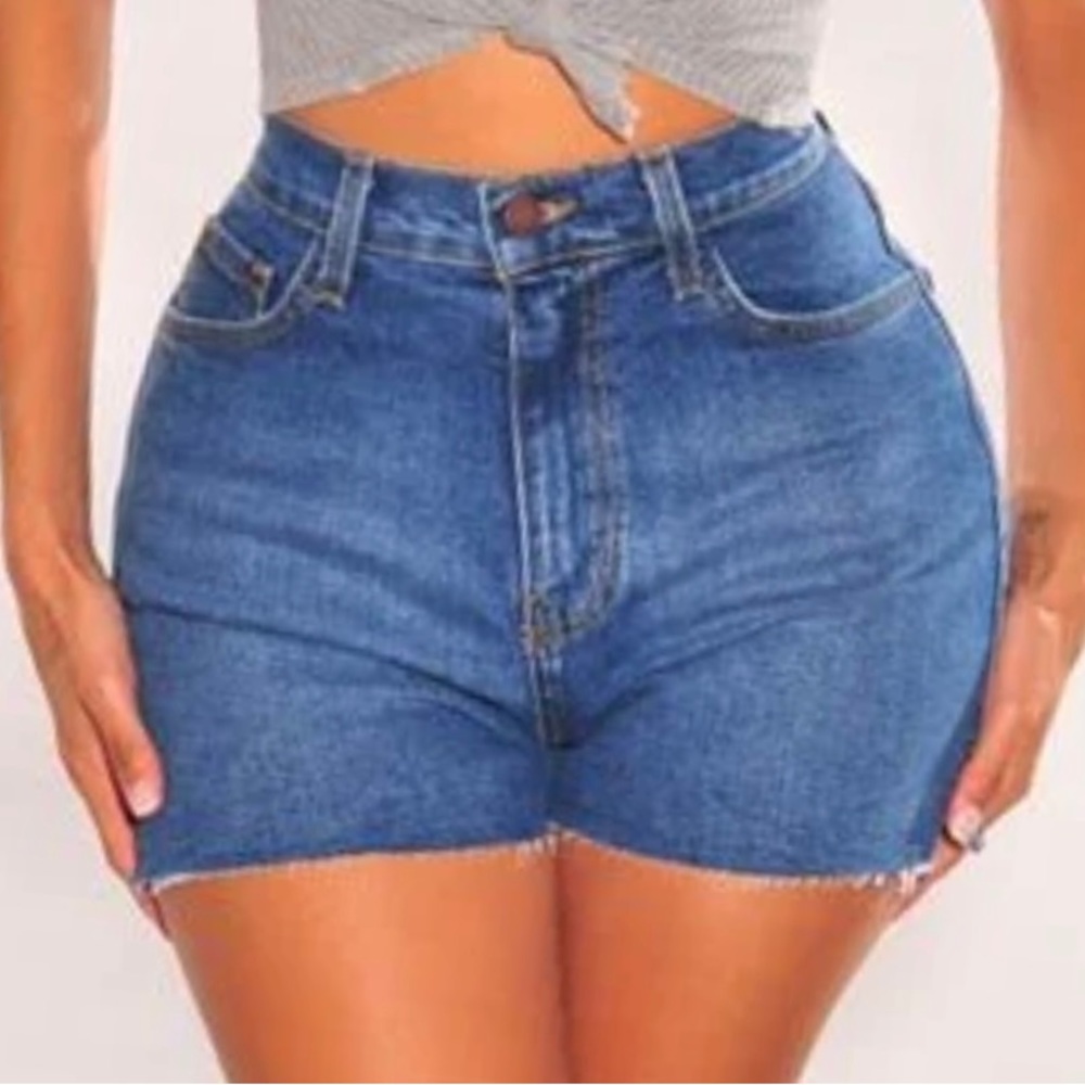 Hot Miami Styles Blue Denim High Waist Side Slit Frayed Hem Shorts - Small
